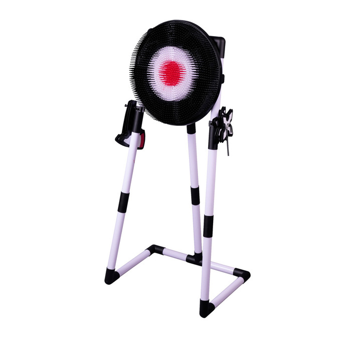 Kastespil med økse og kastestjerne